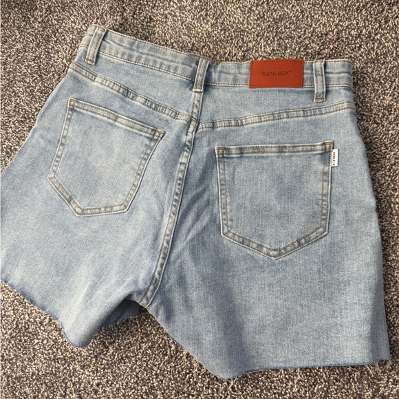 NWT Crossover shorts - stretchy material, very flattering curvy high waisted - Picture 1 of 8